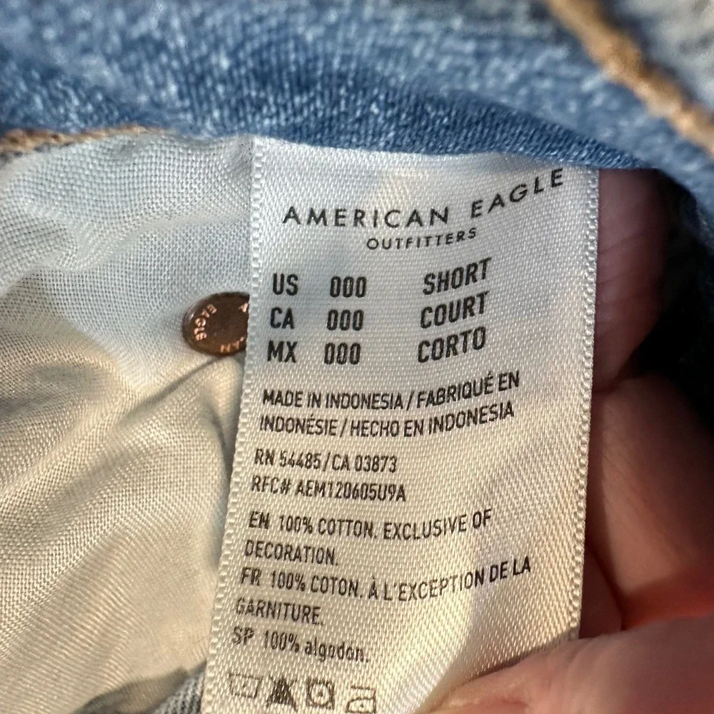 American Eagle Baggy Jean Women Light Wash Distressed High Rise Denim 000 Short